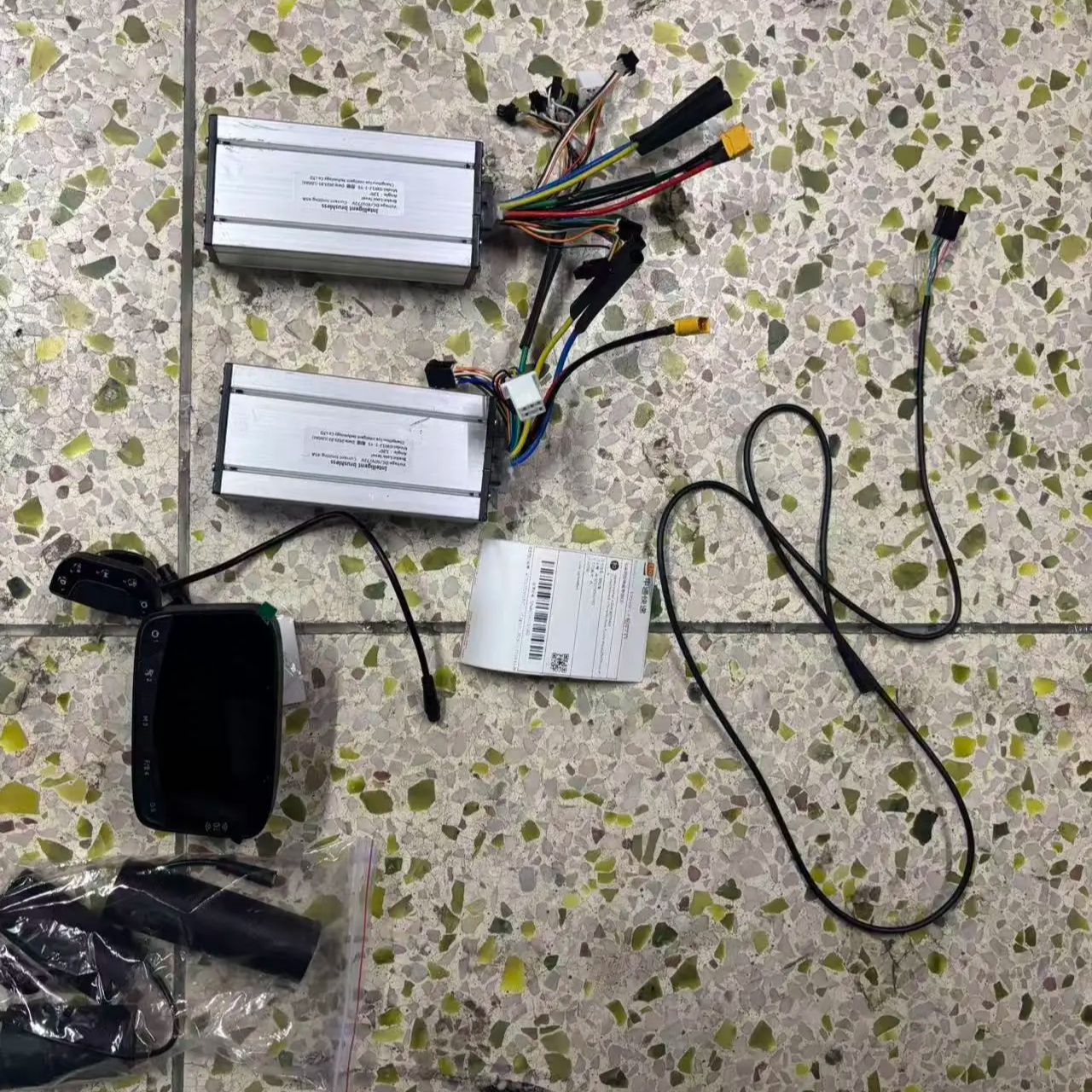LIVIAE Kontrol Cihazı Seti 52v - 72V 45A Dual Controller incelemesi ve fiyatı